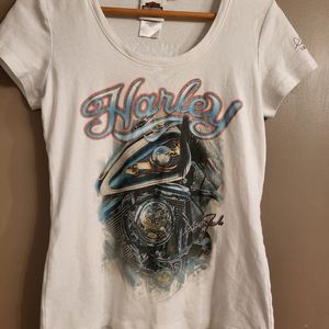 Harley-Davidson shirt